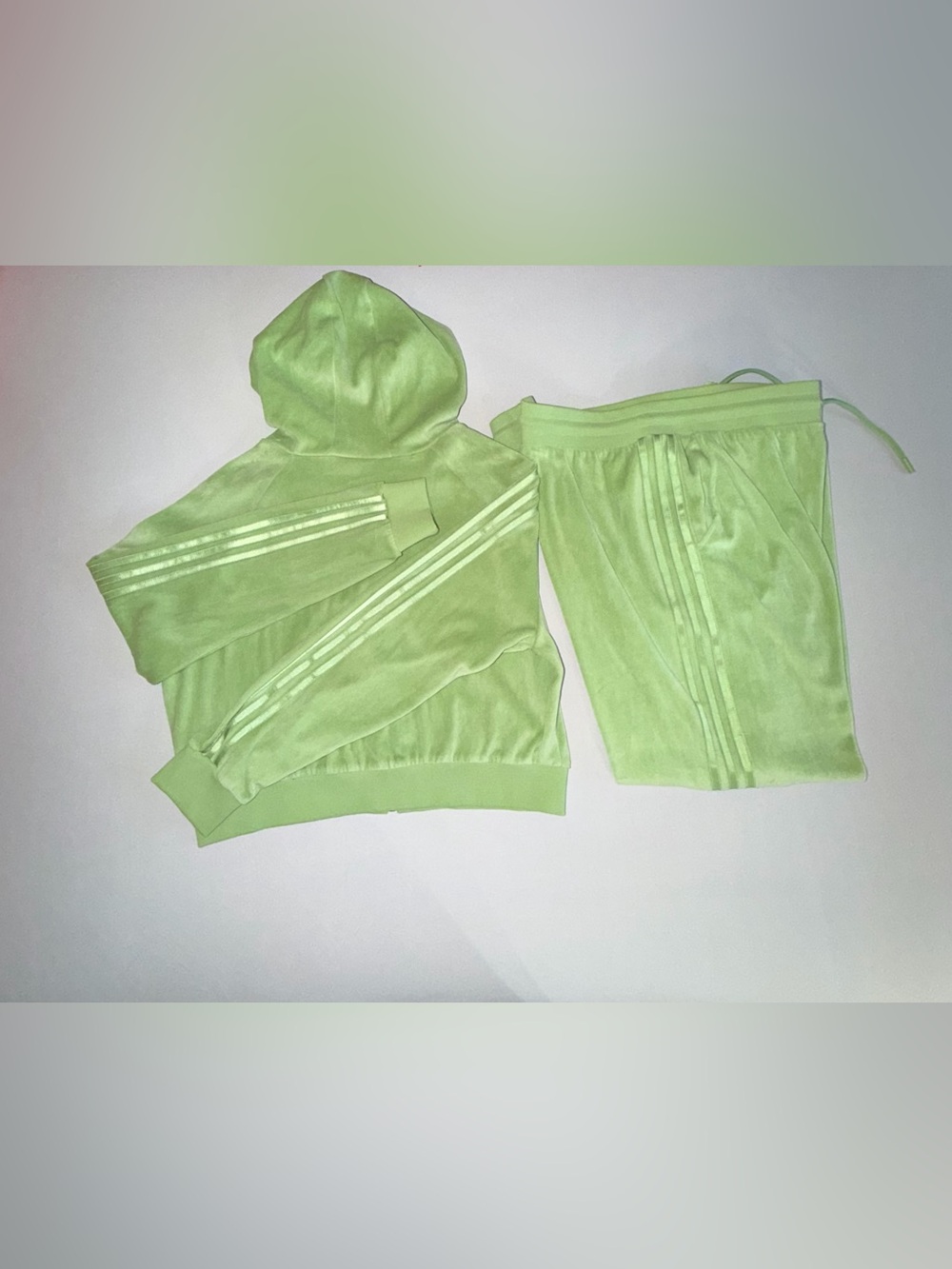 adidas Oman Crop FZ Hoodie & Jogger Set Chalk Green - Picture 6 of 16